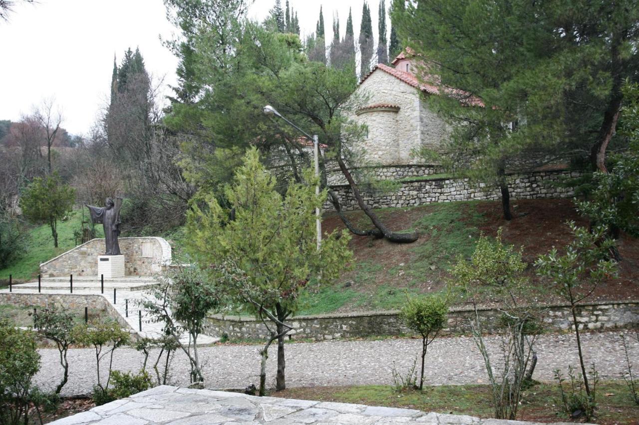 Amadriades Kalavryta Bagian luar foto
